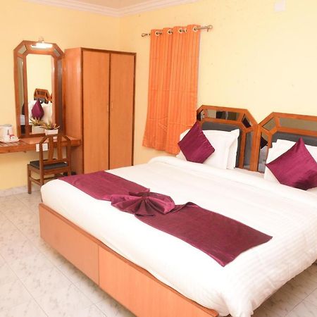 Hotel Vijaya Residency Anakāpalle Exterior foto